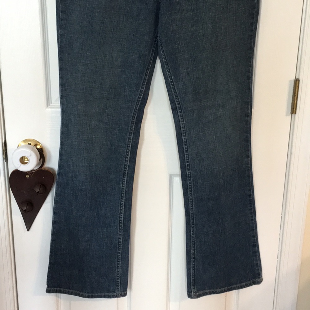 Levi’s | Women’s signature low rise boot cut 10 - Picture 5 of 8